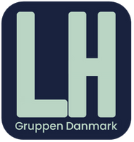 LH Gruppen Danmark leverer hoved- og fagentreprise, skadeservice, tømreropgaver, malerservice og sikringsløsninger for blandt andet forsikringsselskaber, ejendomsselskaber, erhvervsejendomme og offentlige bygherrer.